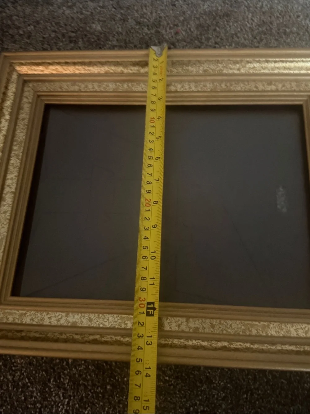 Gold picture frames lot of 2
